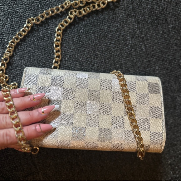 Louis Vuitton Long Wallet in a Chain / Ivory Damier / Retrofitted! - Picture 12 of 12